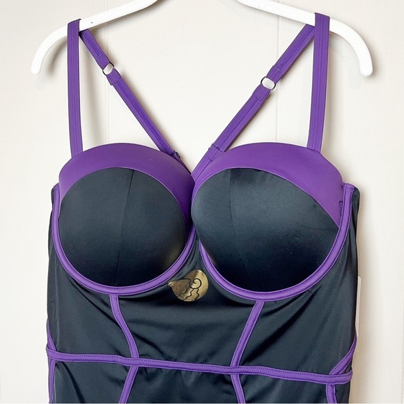 Torrid NWT Disney Little Mermaid Ursula Strappy Back One Piece Swimsuit 3 D DD - Picture 3 of 9